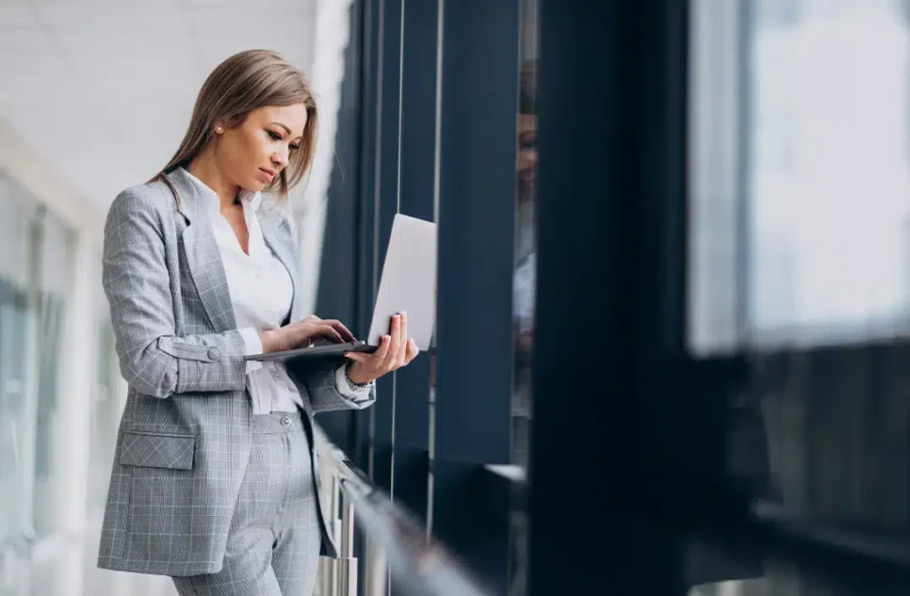 woman-with-laptop.jpg